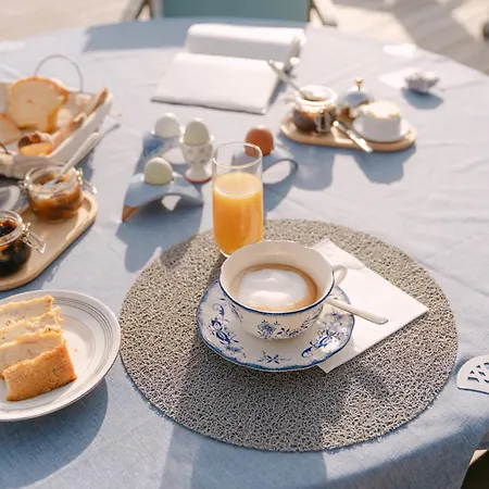 D'hotes De Larouquette