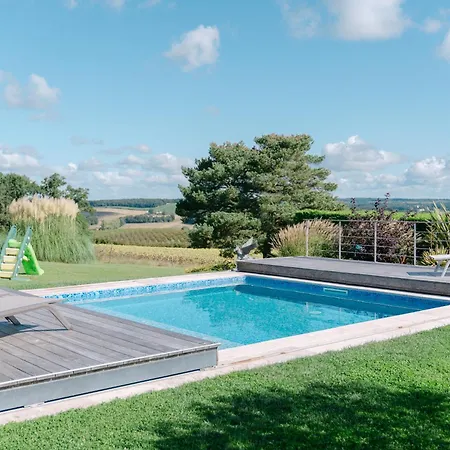 Bed & Breakfast D'hotes De Larouquette 3*