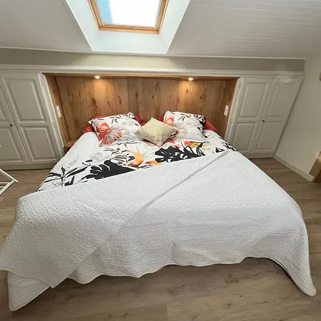 D'hotes De Larouquette Bed and Breakfast 4*