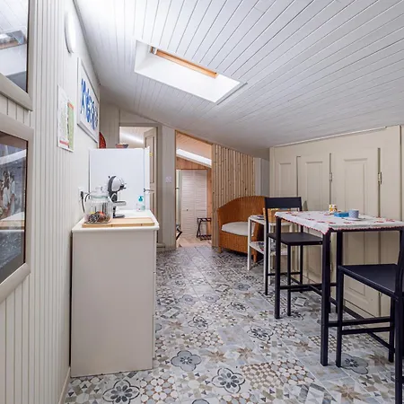 فندق مبيت وإفطار D'hotes De Larouquette مونفلاكين