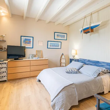 D'hotes De Larouquette 4*