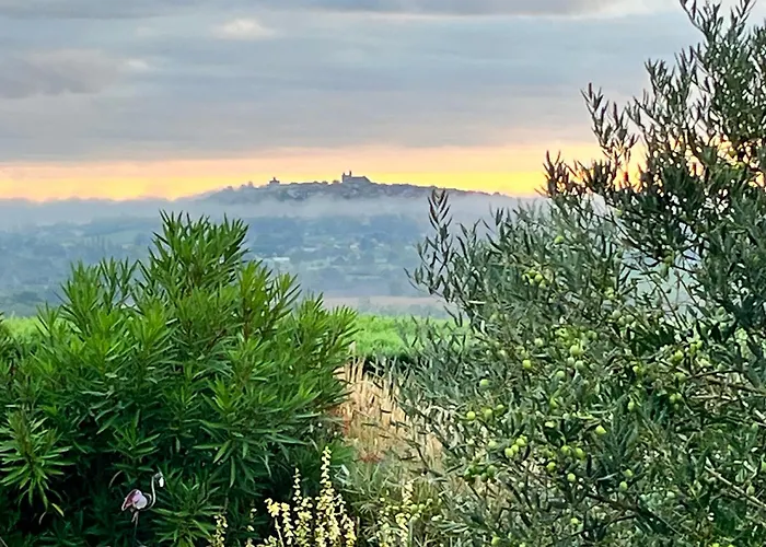 D'hotes De Larouquette 3*