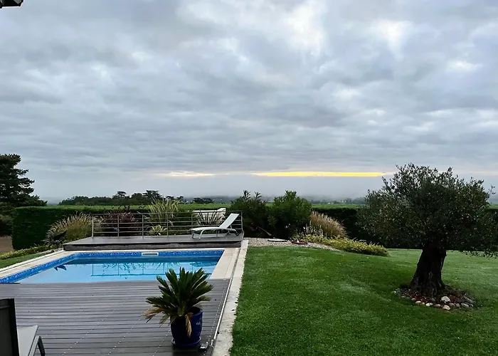 D'hotes De Larouquette Bed & Breakfast