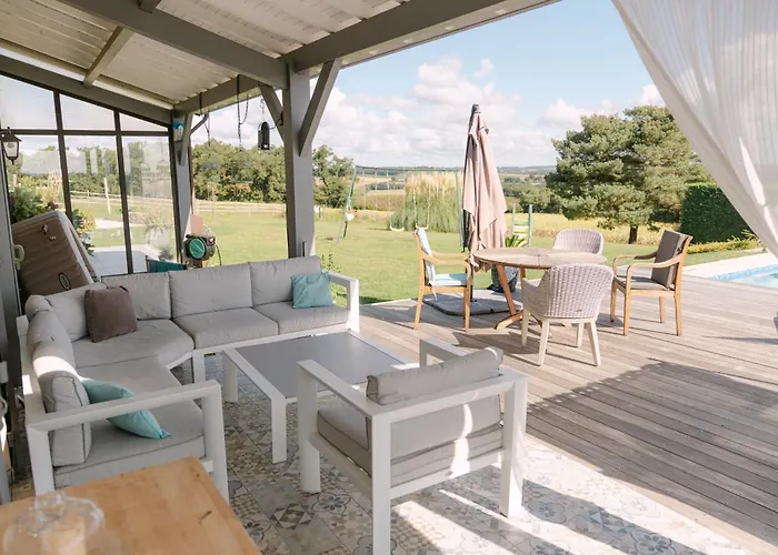 D'hotes De Larouquette