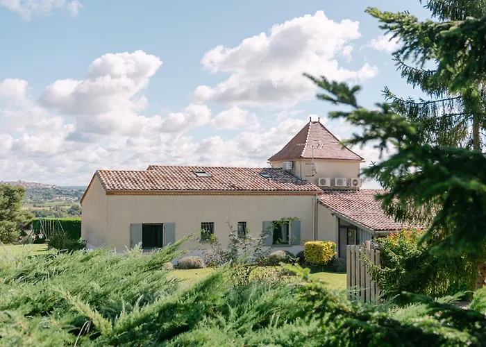 D'hotes De Larouquette Bed & Breakfast