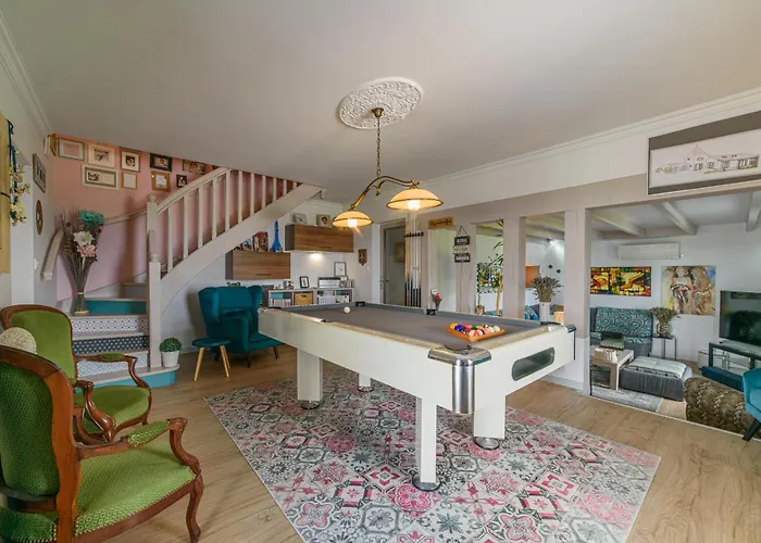 D'hotes De Larouquette