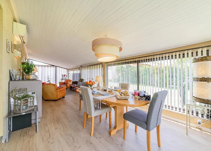 Bed & Breakfast D'hotes De Larouquette