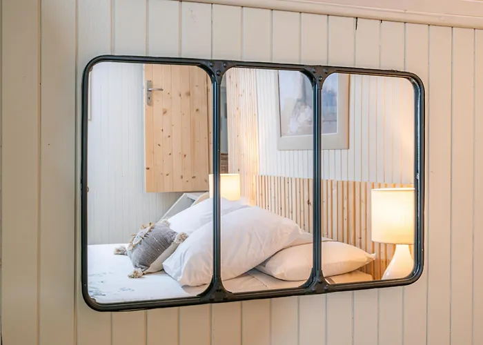 Bed & Breakfast D'hotes De Larouquette 4*