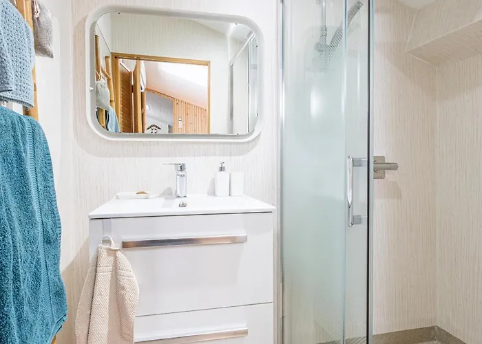 D'hotes De Larouquette Bed & Breakfast Monflanquin